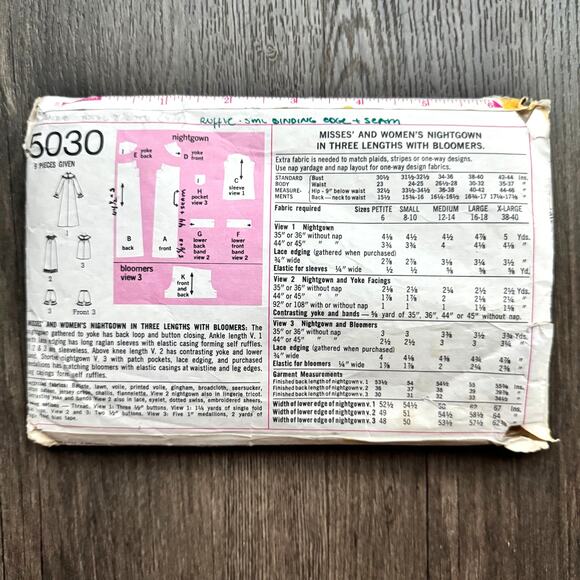 Vintage 1970s Simplicity 5030 Sewing Pattern Size M/L Nightgown Shorts Sleepwear - Picture 2 of 2